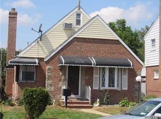 11828 224th St, Cambria Heights, NY 11411