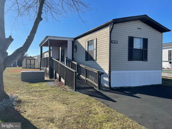 819 Samantha Cir #321, Bear, DE 19701