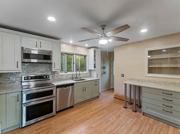 29 Blackberry Road, Danbury, CT 06811