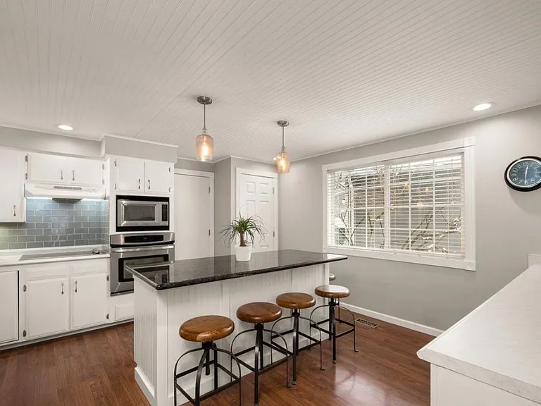 11825 N Fairwood Dr — Photo 13