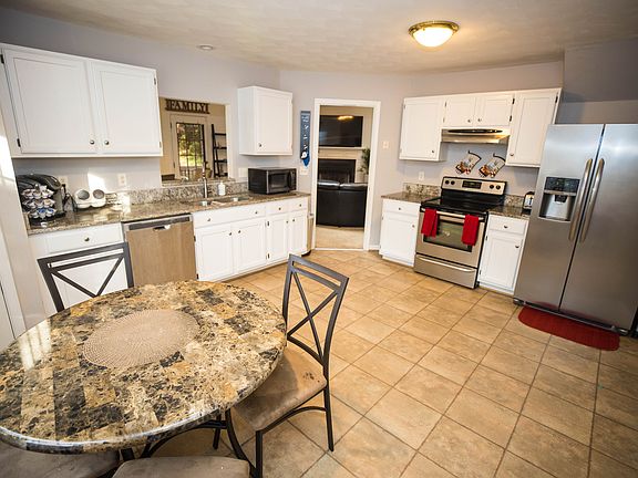 2nd image of 13525 Laketree Dr