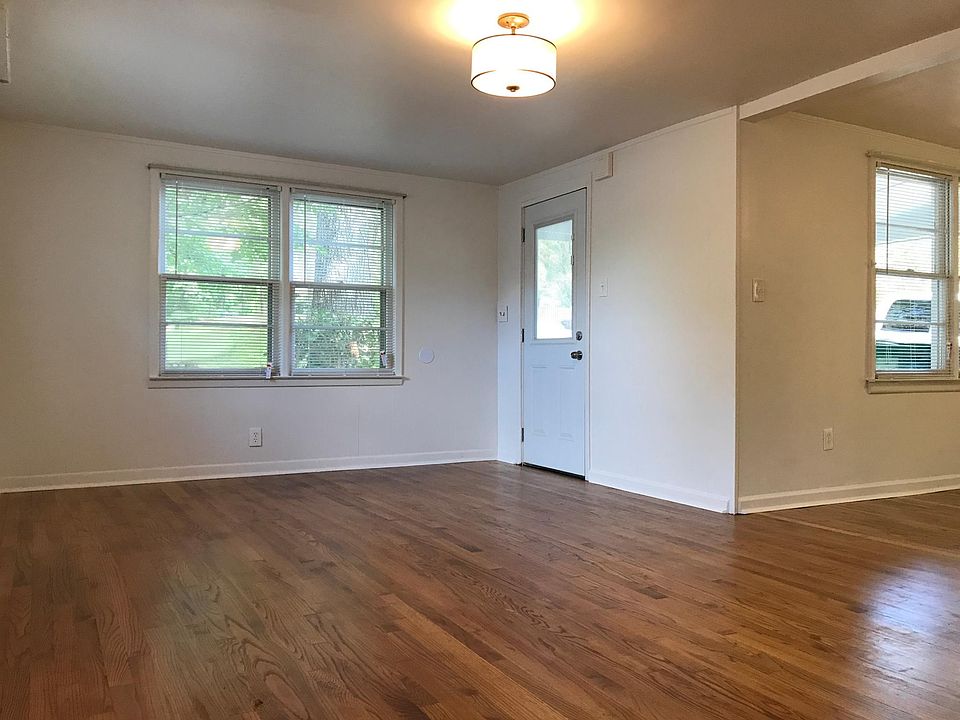 1st image of 866 Tanner Dr
