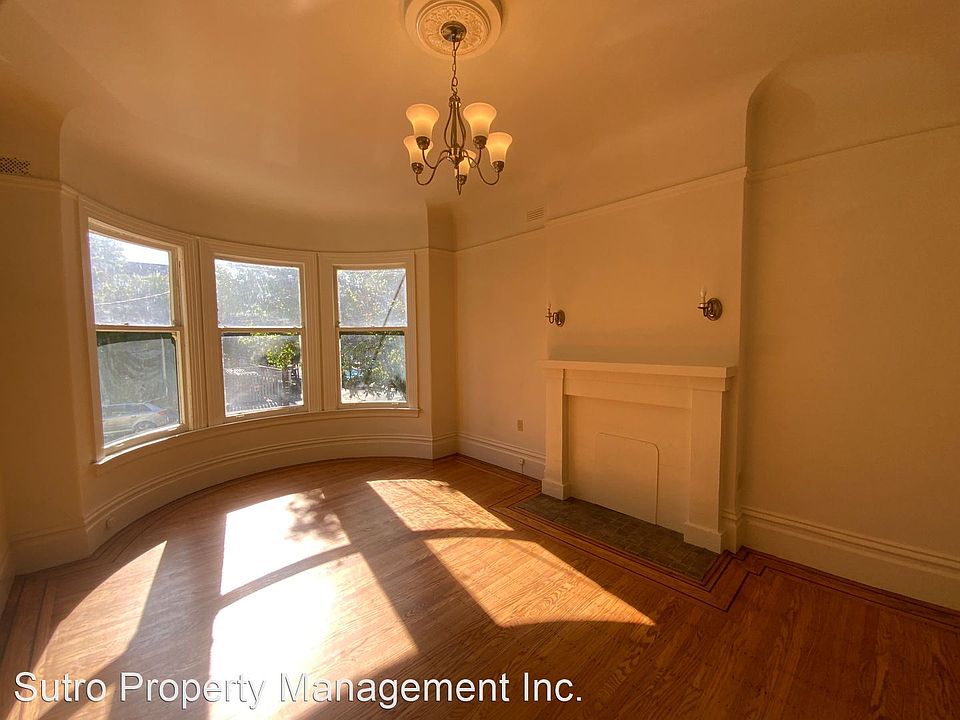 1st image of 119A Steiner St #115A
