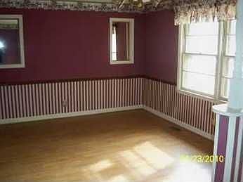 2nd image of 208 Greenway Dr