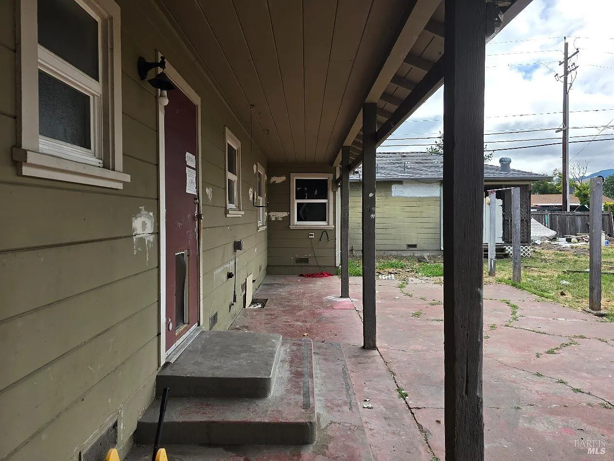 502 Leo Drive - Photo 5