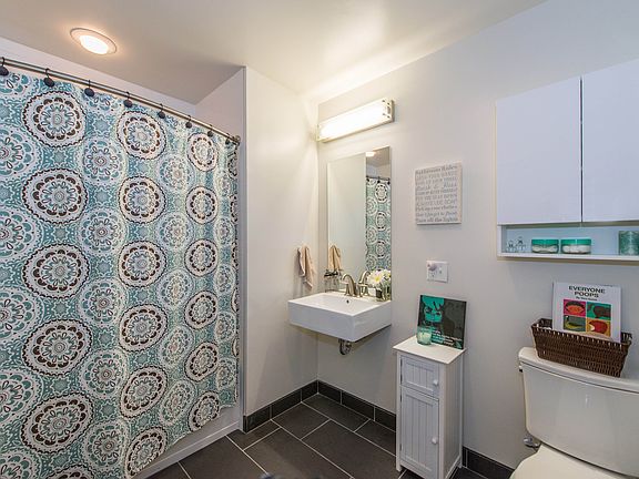3rd image of 234 Suydam Ave APT 206