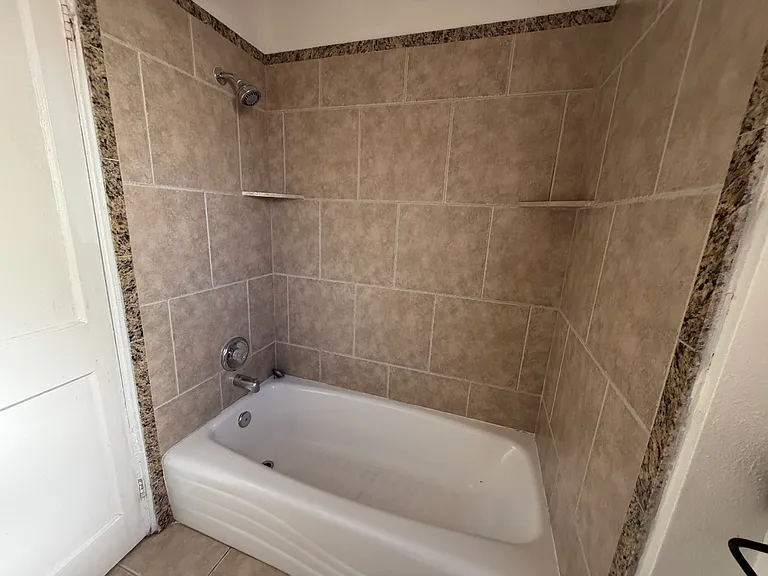222 Elder Ave — Photo 14