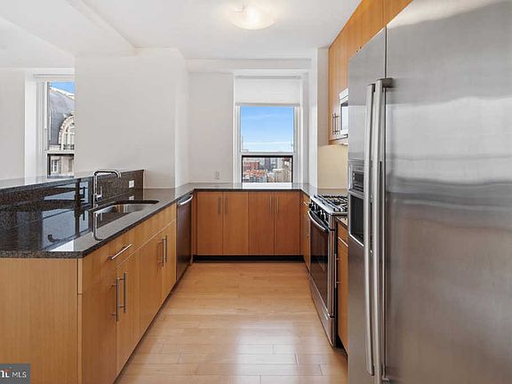 5th image of 1425 Locust St Unit 24A