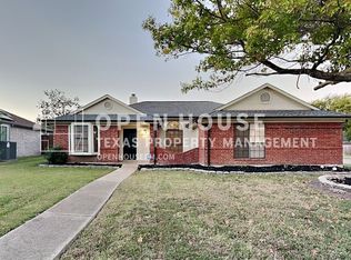 2302 Cortland Cir, Rowlett, TX 75088