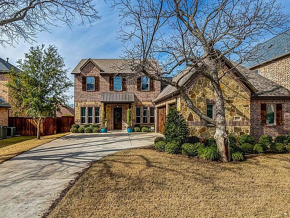 2nd image of 2823 Spring Hollow Ct