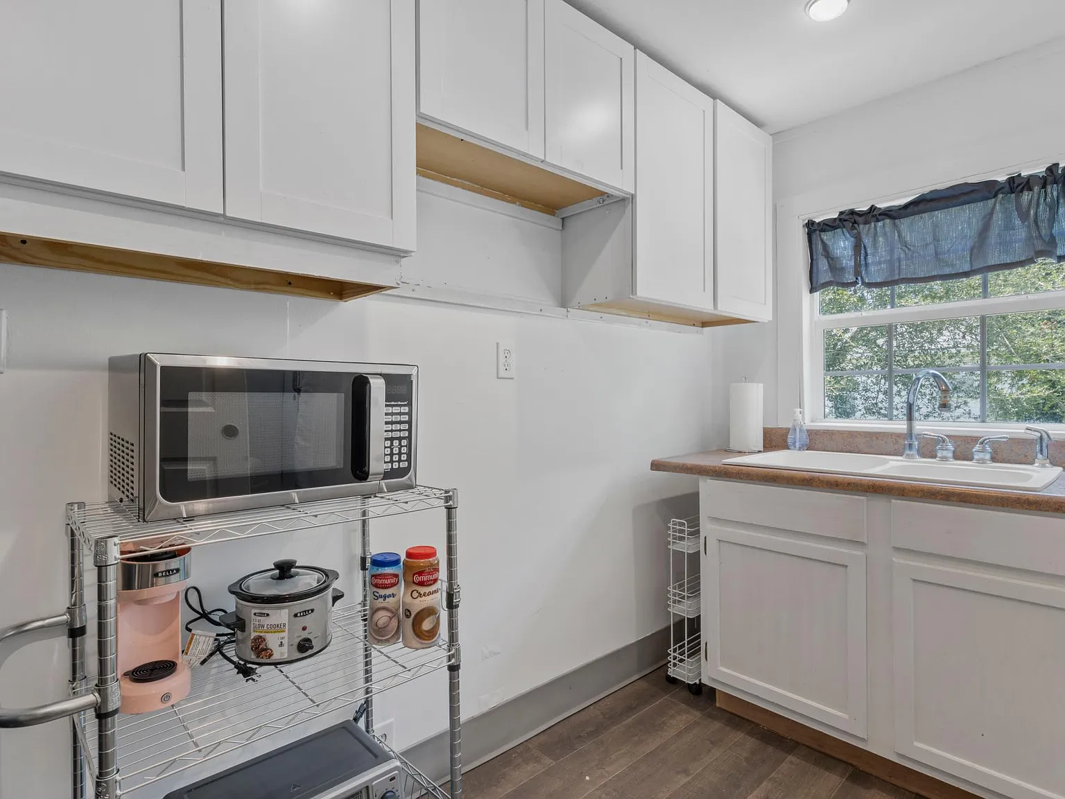 5 bed, 1988 sqft, $2,200 — Photo 4