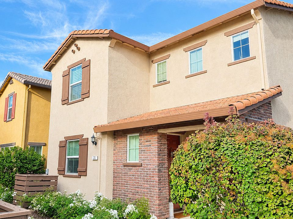 1st image of 71 Huddlestone Cir