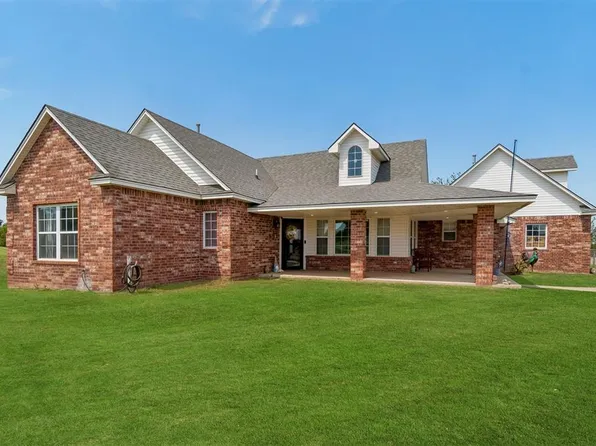 407 Dana Ln, McLoud, OK 74851