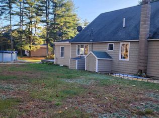 3 Old Coffeetown Rd, Deerfield, NH 03037