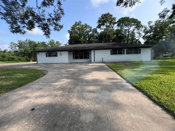 319 E South St, Alvin, TX 77511