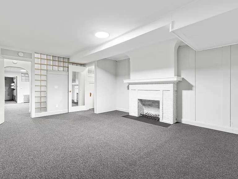 26 Strathallan Park #B1 — Photo 2
