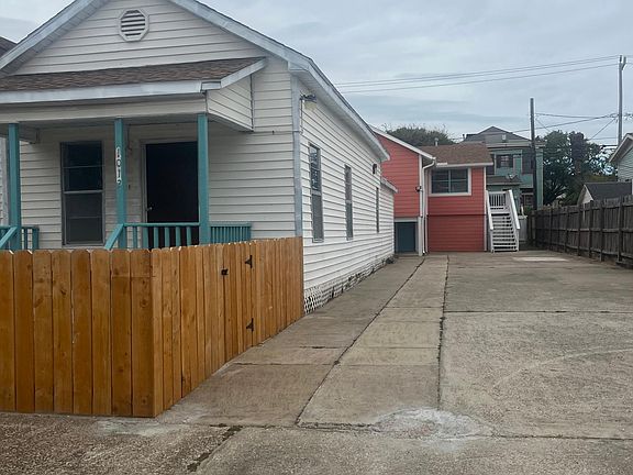 Parking for 3+ cars