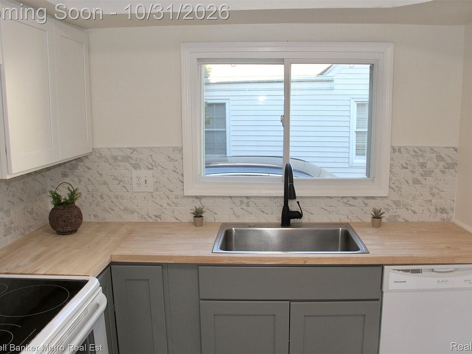 1010 Canterbury Dr, photo 13
