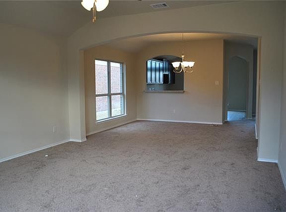 2nd image of 926 Bens Dr