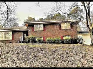 565 Mountain View Dr, Attalla, AL 35954