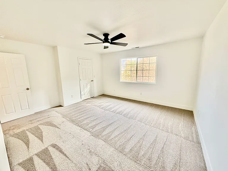 1735 W 540 N #1001 — Photo 17