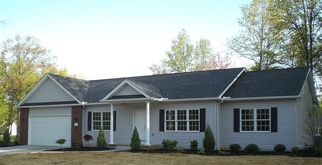 1st image of 843 Breezewood Ln #2