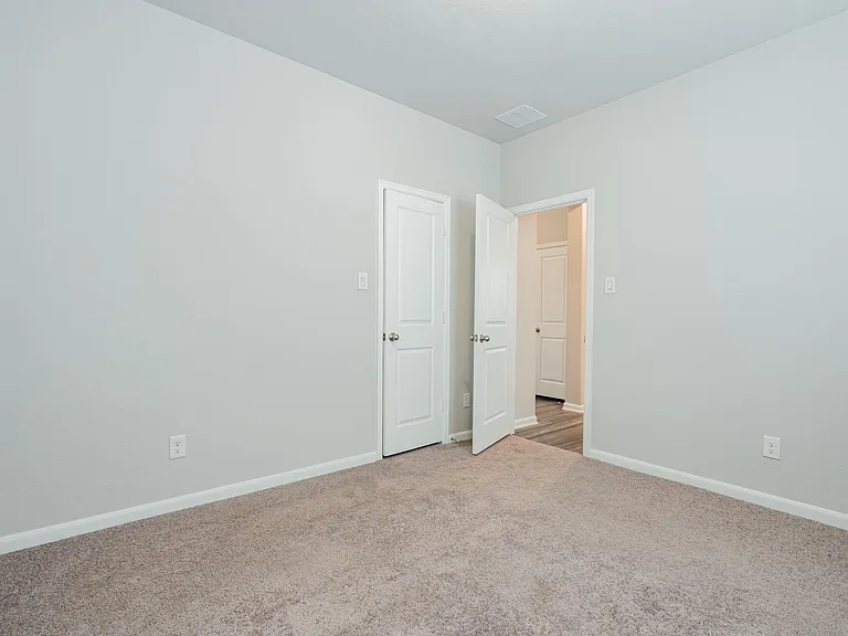 16717 Garden Dr — Photo 7