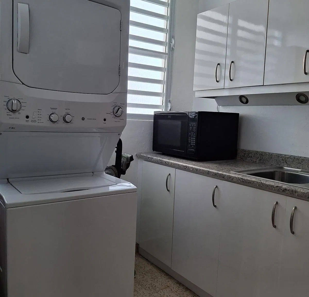 3 bed, $1,100 — Photo 3