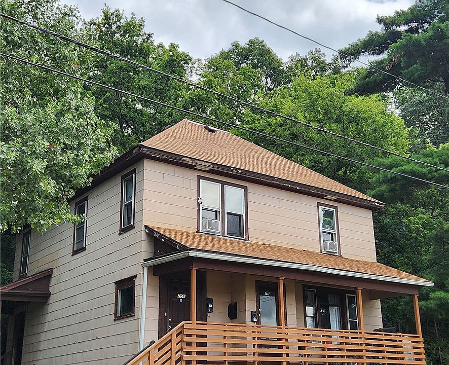 2nd image of 715 S Dewey Street #2