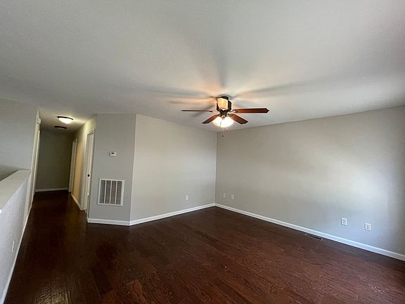 4th image of 1021 Emma St