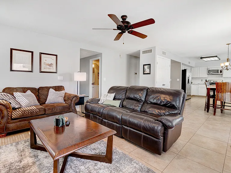 7801 W Crocus Dr — Photo 16