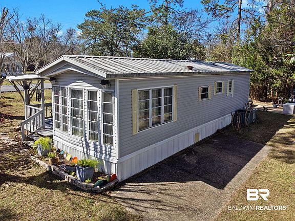 3rd image of 420 Buena Vista Dr