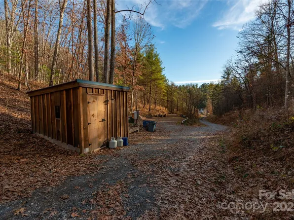 726 Lower White Oak Rd, Marshall, NC 28753