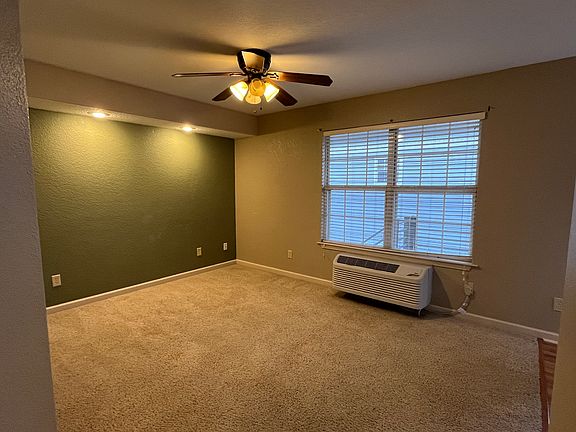 4th image of 806 W Tahlequah St APT C