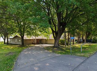 24951 W Cedar Lake Dr, New Prague, MN 56071