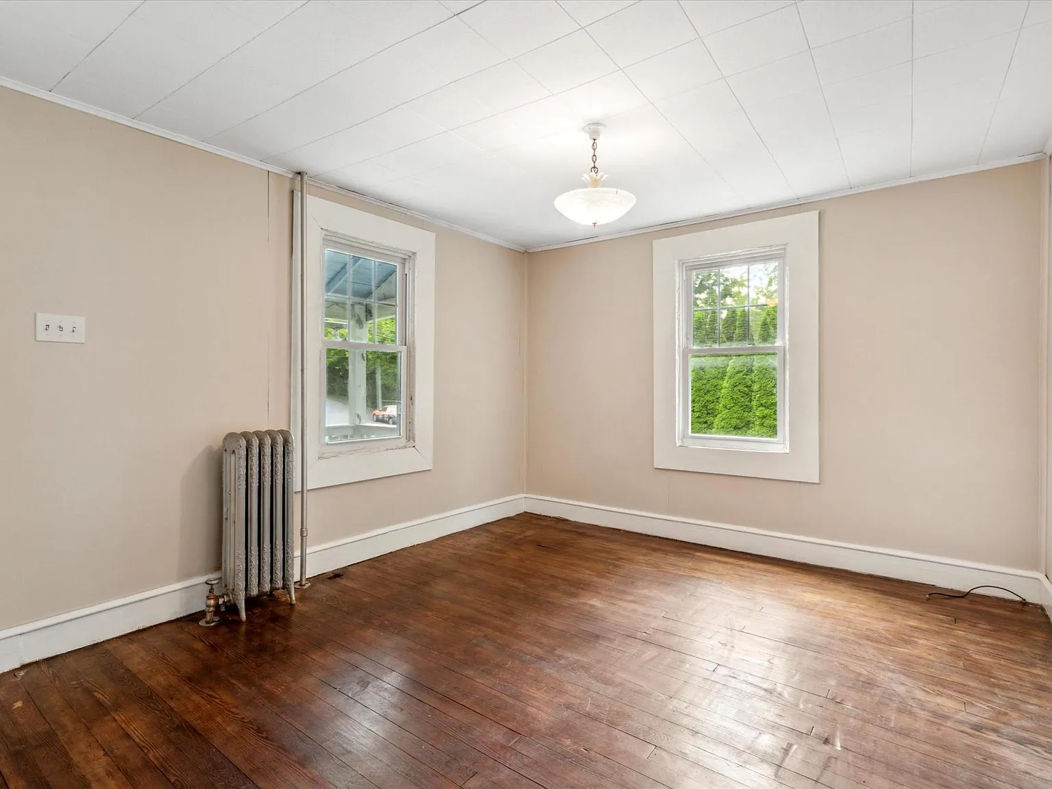 3 bed, 1102 sqft, $2,600 — Photo 4