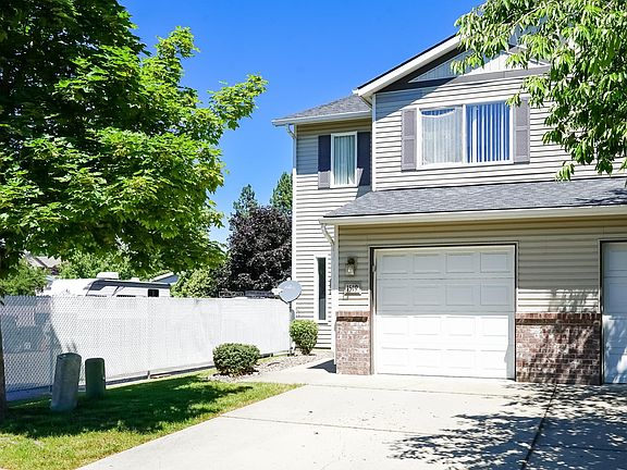 2nd image of 1515 W Hyacinth Ln #1515