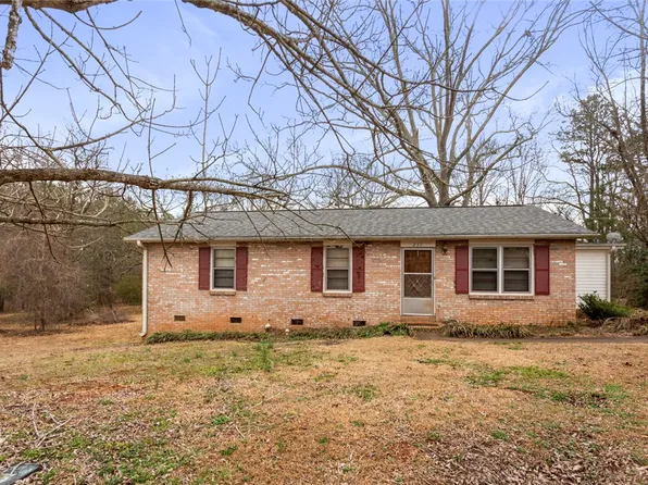 237 Skyland Dr, Westminster, SC 29693