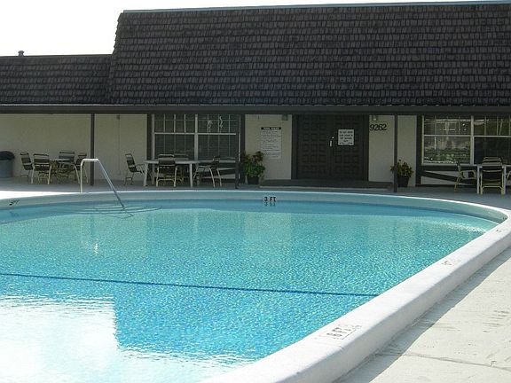 Community pool