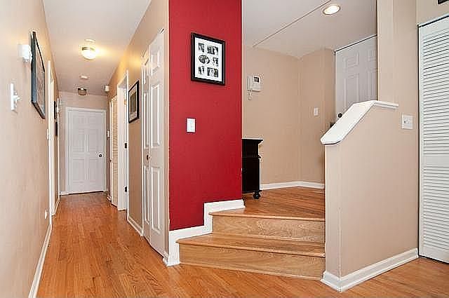 1st image of 4869 N Rockwell St #11