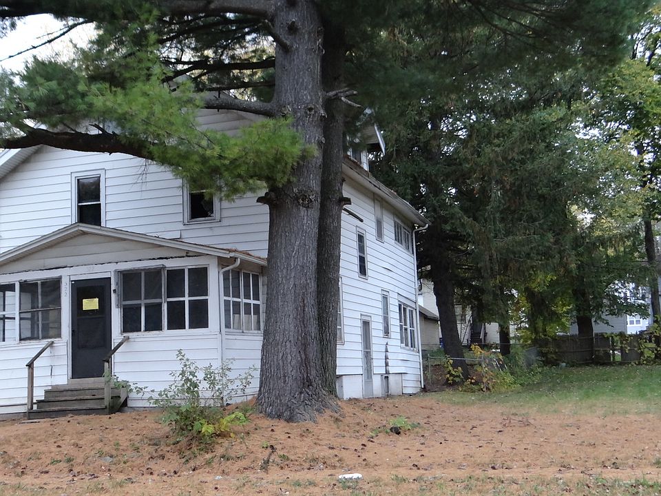 2nd image of 322 N Sunset Ave