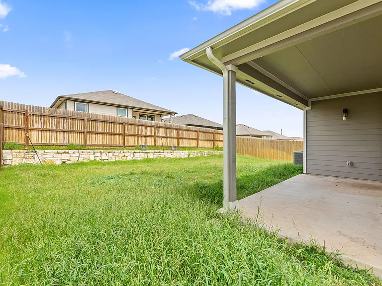 202 Eagle Mountain Trl — Photo 36