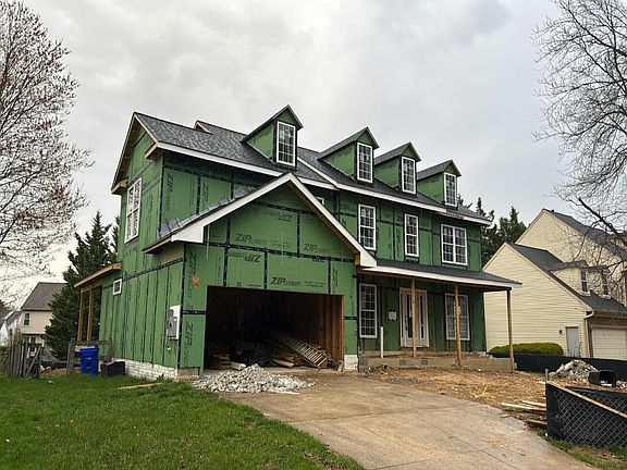 3rd image of 7429 Rosewood Manor Ln