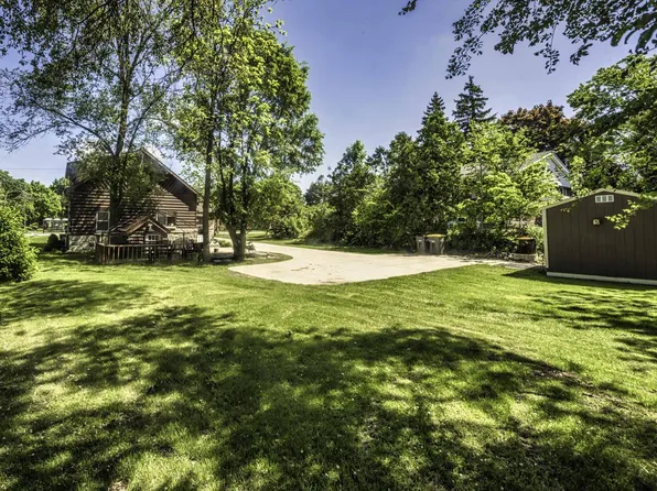 1541 E Racine AVENUE, Waukesha, WI 53186