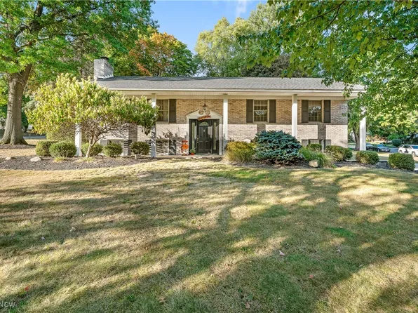 2425 Sheffield St NW, North Canton, OH 44720