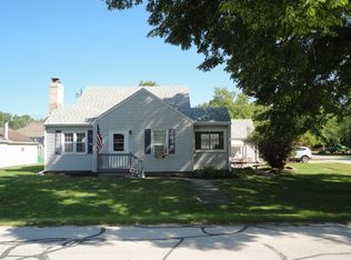 373 E Lincoln St, Seneca, IL