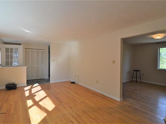 5th image of 123 Franklin Dr
