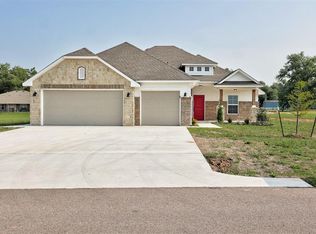3301 Canadian Trails Ct, Noble, OK 73068
