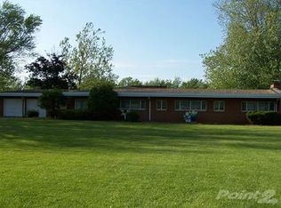 223 Berry Rd, Fredonia, NY 14063