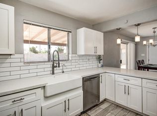 3943 W Harmont Dr, Phoenix, AZ 85051